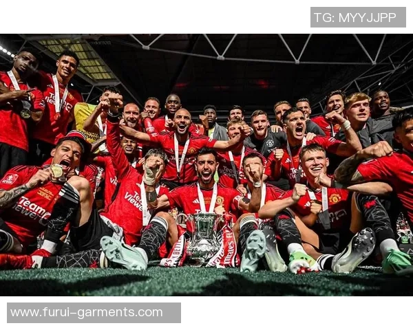 曼联与阿森纳足总杯激战在即谁将捧起荣耀奖杯 曼联与阿森纳足总杯激战在即谁将捧起荣耀奖杯